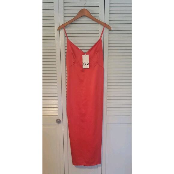 NWT Zara Slip Dress Woman’s Size Medium Red Satin Sleeveless Cocktail Dress - Picture 1 of 8